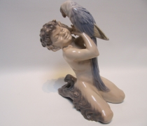 Faun met papagaai